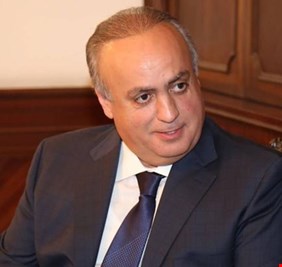 العراق أولاً في مواكب الكرماء.. قيادي لبناني درزي يعترف : مساعدات العراق فقط، ودونه كل المساعدات الأخرى هباء !