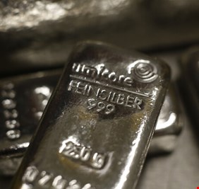 خبراء: الفضة ستتفوق على الذهب