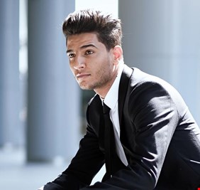هل تزوج محمد عساف سراً؟ تهنئة من صديقه تكشف عن حفل زفافه !