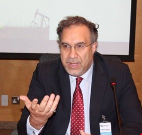 ليس دفاعاً عن الفساد والمفسدين، إنما دفاع عن الحقيقة .. هل ارتكب الخطيب جريمةً بتعيين 80 الف عراقي عاطل في وزارته؟