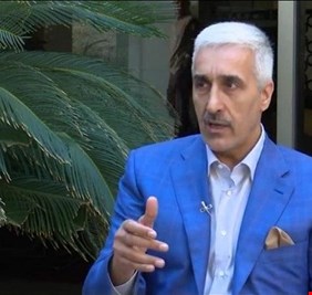 حين يكون العذر أقبح من الفعل! بالفيديو، وزير الشباب السابق يدعي أن امتلاكه لشركة طيران تضم (5 طائرات) كلفه 50 ألف دولار فقط!