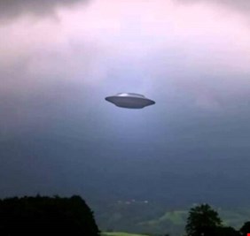 ظهور جسم غامض يشبه صحنا طائرا فوق دير في شمال القوقاز