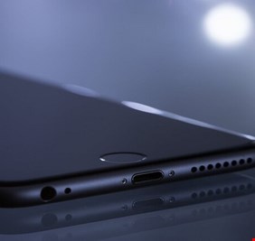 هل من الممكن تحديد موقع الهاتف في حال كان مقفلا؟