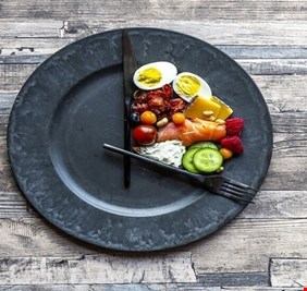 كيف يكون وقت تناول الطعام المفتاح لفقدان الوزن بنجاح؟