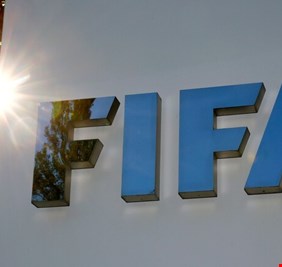فيفا يخفف من صرامة قواعد إتاحة اللاعبين في سبتمبر