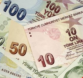 الليرة التركية تتراجع إلى مستوى قياسي منخفض جديد مقابل الدولار