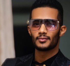 سر بكاء محمد رمضان في المستشفى
