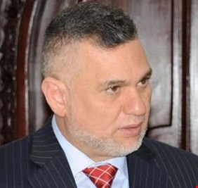 الاعرجي: الكتل السياسية تؤيد تغييرات الكاظمي في السر وترفضها بالعلن