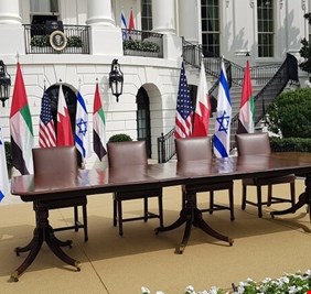 توقيع اتفاق السلام بين الإمارات والبحرين وإسرائيل في البيت الأبيض
