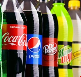 ماذا يحصل للجسم عند تناول المشروبات الغازية بانتظام؟