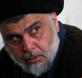 الصدر يحذر الحشد الشعبي من (ضياع العراق)، بسبب تصرفات بعض الفصائل كالقصف والإغتيالات