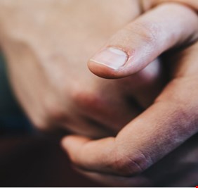 ما يمكن أن تخبرك به أظافرك عن صحتك!