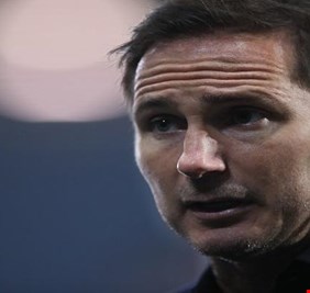 لامبارد يرفض التهاون مع 