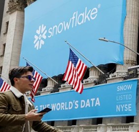 وول ستريت تتعافى من 