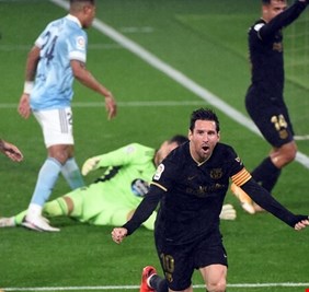 برشلونة  ينجز مهمته في فيغو بعشرة لاعبين