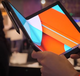 طرح أحدث حاسب لوحي قابل للطي من Lenovo للبيع