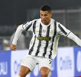 نبوءة برتغالية.. لقاء العباقرة يضمن بقاء كريستيانو رونالدو 300 سنة