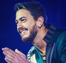 هجوم على الفنان سعد لمجرد مع اقتراب وصوله لمصر