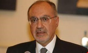 وزير المالية: أما ان يمرر قرض الـ(٣٥) مليار دولار، أو لا رواتب هذا الشهر !