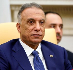 بالفيديو .. شاب يطلب من الكاظمي أن (يزوجه ) ! لماذا أصبحنا نعتمد على رئيس الحكومة حتى في زواجنا .. هل بسبب العوز ، أم لثقتنا به ؟!