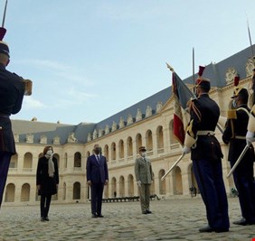 بالصور.. رئيسة الجيوش الفرنسية تستقبل الكاظمي