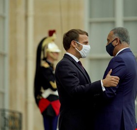 ماكرون يبالغ في التكريم والحفاوة بالعراق، فيغرًد 