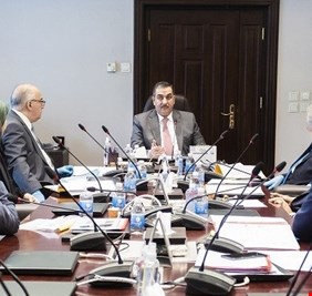 على عكس شفافية الإدارة السابقة للبنك المركزي، الإدارة الجديدة تتكتم على 