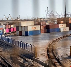 يتصدرها العراق.. الكشف عن قيمة صادرات إيران إلى 6 دول عربية