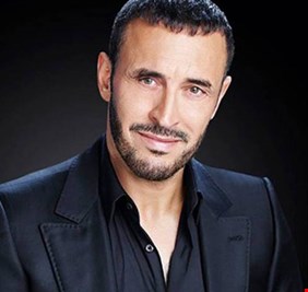من شعر كريم العراقي وألحانه .. كاظم الساهر  يغني لأول مرة  (عراقنا) ..