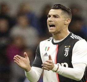 عالم الفيروسات .. كورونا يفتح أبواب السخرية على كريستيانو رونالدو