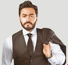 بعد تصدر “بألف سلامة” تريند يوتيوب.. تامر حسني يحذفها ويعتذر لجمهوره