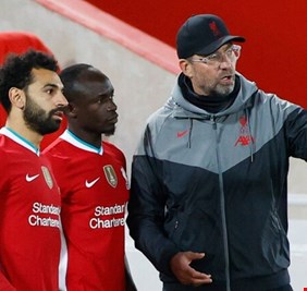 كلوب يدافع عن محمد صلاح بعد اتهامات 