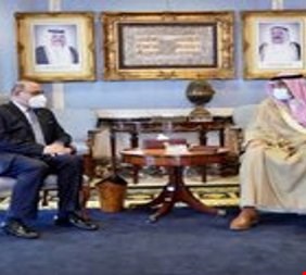 الكاظمي يسعى لوضع النقاط على حروف العلاقة مع الكويت، ويدعو رئيس حكومتها لزيارة العراق !