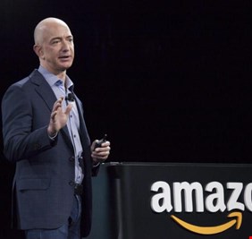 بيزوس يبيع 3 مليارات دولار من أسهم أمازون سنويا.. السر وراء الصواريخ