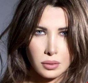 ترجمة خاطئة لتغريدة نانسي عجرم تضعها في ورطة