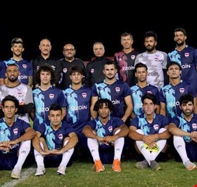 الكاظمي أول رئيس وزراء عراقي يزور المنتخب الكروي في تدريباته بملعب الشعب ويضع (طائرة الرئاسة) تحت تصرف أسود الرافدين ..