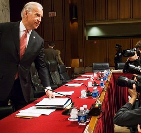 مدير الاستخبارات الاسبق يكشف توقعاته لاستراتيجية بايدن في العراق والمنطقة