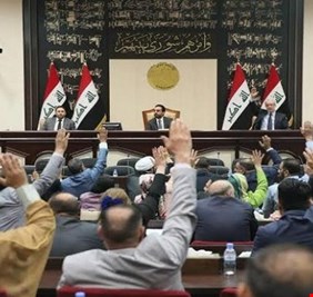 البرلمان  يضع اللمسات الأخيرة لإسناد الحكومة بصرف الرواتب