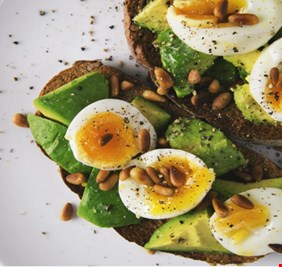 نظام كيتو الغذائي يساعدك على حرق دهون البطن!