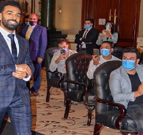 صلاح يثير الجدل مجددا حول انتمائه الكروي في مصر