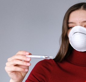 4 علامات خفيفة محتملة لفيروس كورونا لا ينبغي تجاهلها!