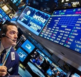 التحفيز يحلق بالأسهم الأمريكية ومخاوف الفيروس تهبط بـ