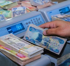 توزيعها يبدأ من اليوم .. المالية تطلق تمويل رواتب تشرين الثاني لكافة الوزارات