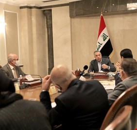 الكاظمي يوجه بمعالجة التلكؤات في تنفيذ مشاريع المدارس