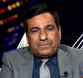 ماذا قال الخبير الإقتصادي المعروف نبيل المرسومي عن قرار الحكومة العراقية ببيع نفطها بالدفع النقدي المسبق؟