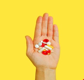 أفضل المكملات الغذائية لكبار السن: 4 فيتامينات ومعادن هامة لمن هم فوق 50 سنة!