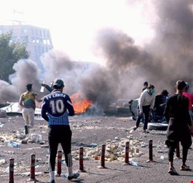 اطلاق نار ومواجهات بين متظاهرين وانصار التيار الصدري في ساحة الحبوبي