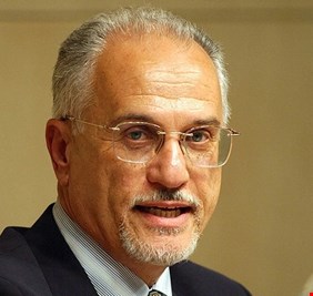 بالصوت والصورة الدكتور حسين الشهرستاني يكشف بالتفاصيل ملف فساد شركة أونا اويل المثير للجدل !