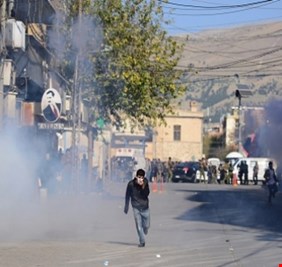 نائب كردي: السلطات الأمنية تستخدم القنابل الخاصة بصيد الأسود والذئاب ضد متظاهري إقليم كردستان