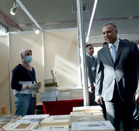 لأنه قادم من بيئة ثقافية .. الكاظمي يدعم ويعزز رصيد الثقافة العراقية عبر إفتتاح معرض (مظفر النواب) الدولي للكتاب